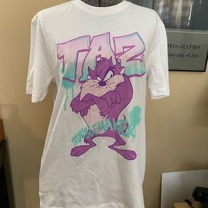 Looney Tunes Taz Tasmanian Devil t-shirt. Sized XL. NWOT